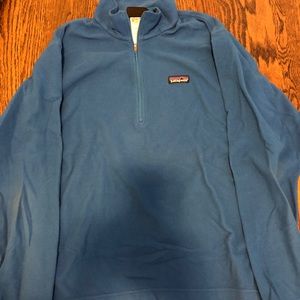 Men’s blue Patagonia fleece